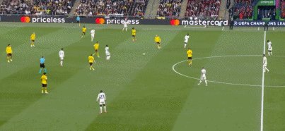 1717269704608091707.gif 皇马18.gif